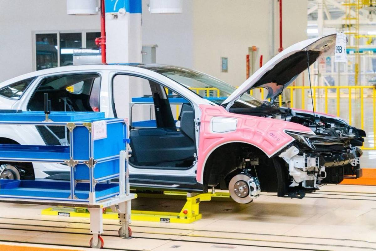 讓熱愛與科技同頻,靈悉L詮釋年輕人出行新風(fēng)尚